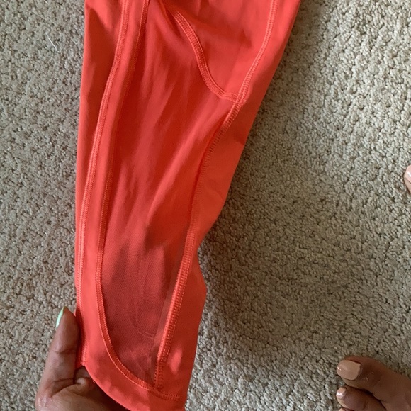 Lululemon crop pants - Picture 6 of 6